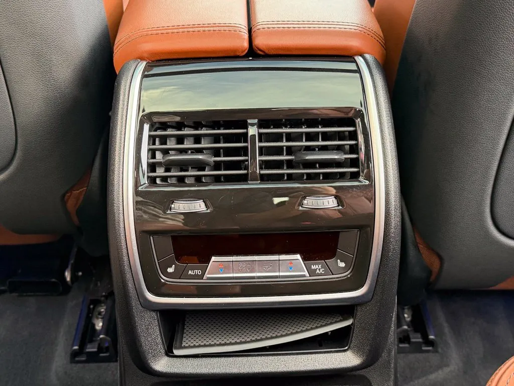 BMW X7 photo 52