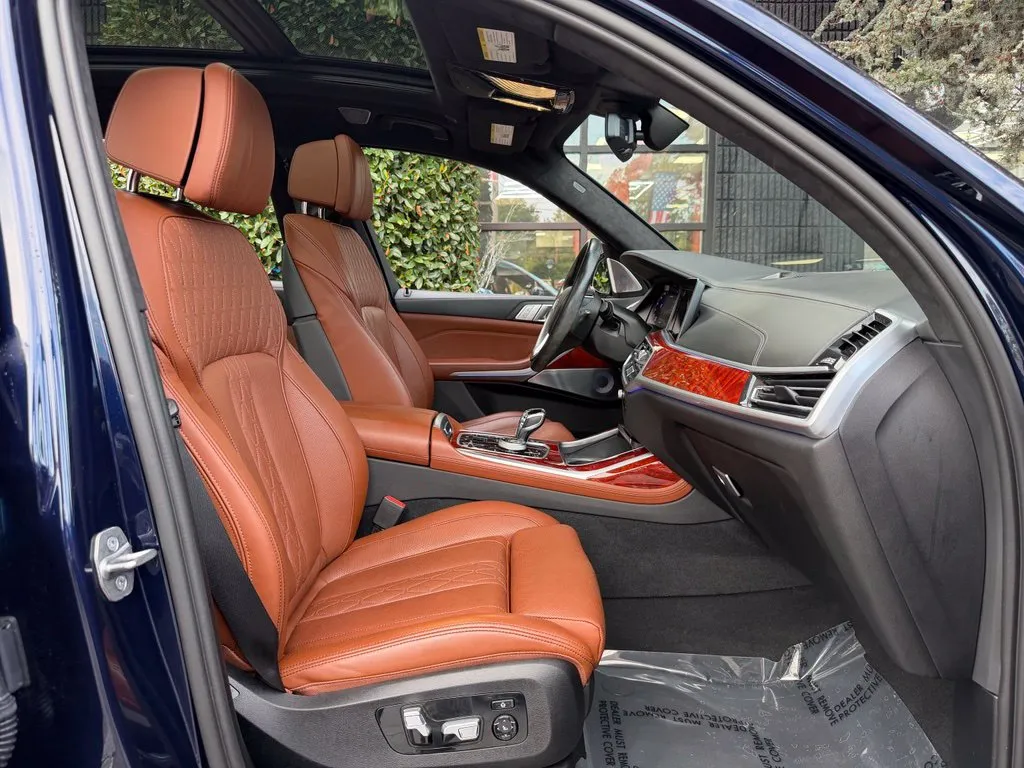 BMW X7 photo 35