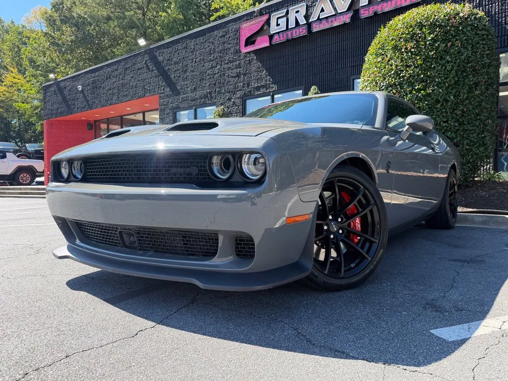 Dodge Challenger photo 2