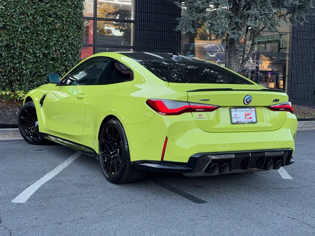 BMW M4 photo 19