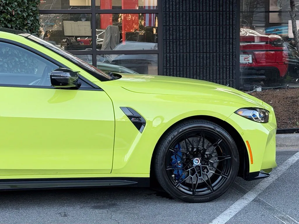 BMW M4 photo 23