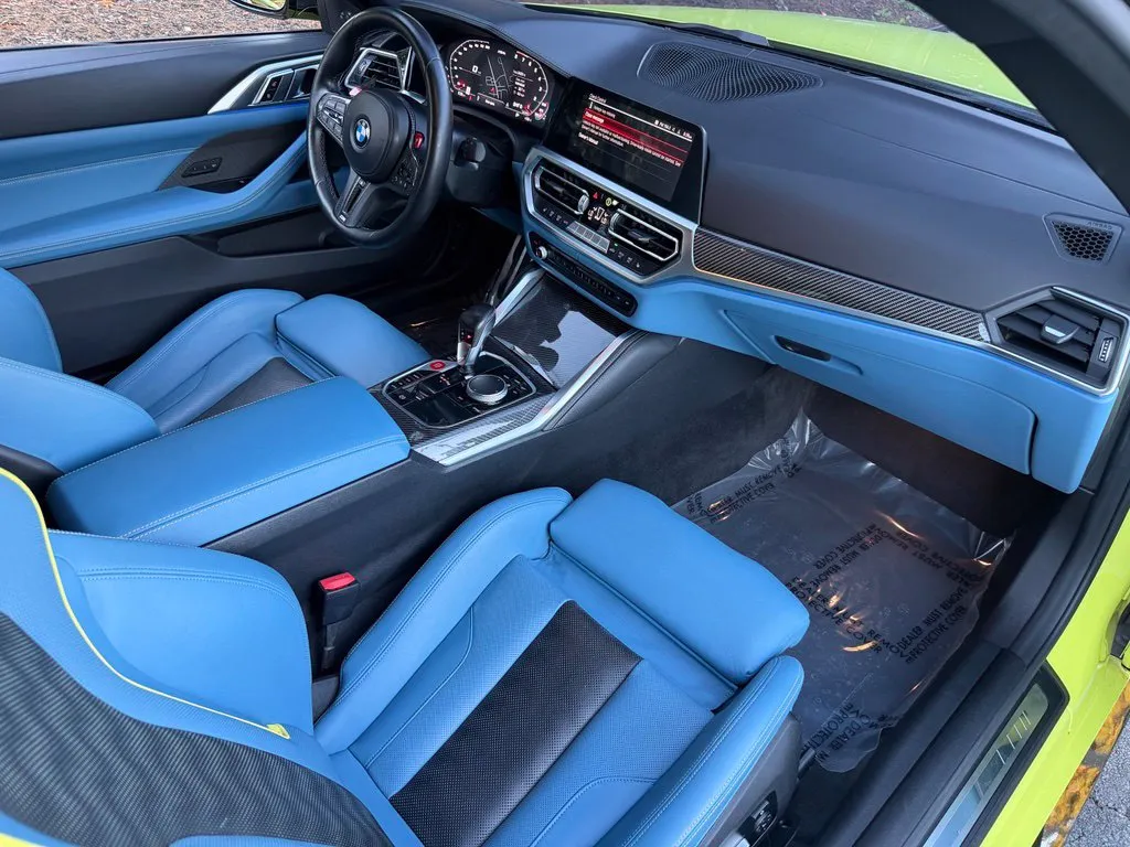 BMW M4 photo 32