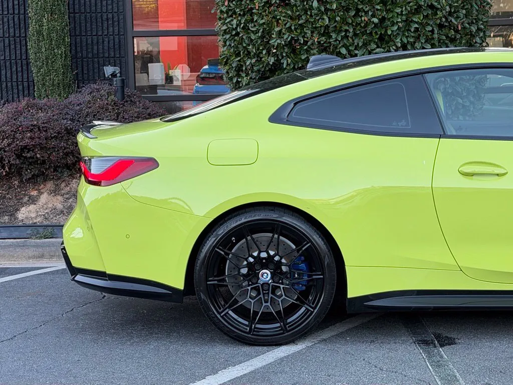 BMW M4 photo 22
