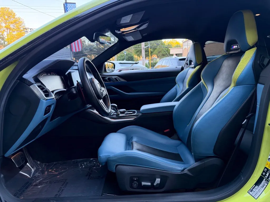 BMW M4 photo 25