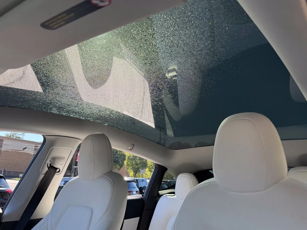 Tesla Model Y photo 50