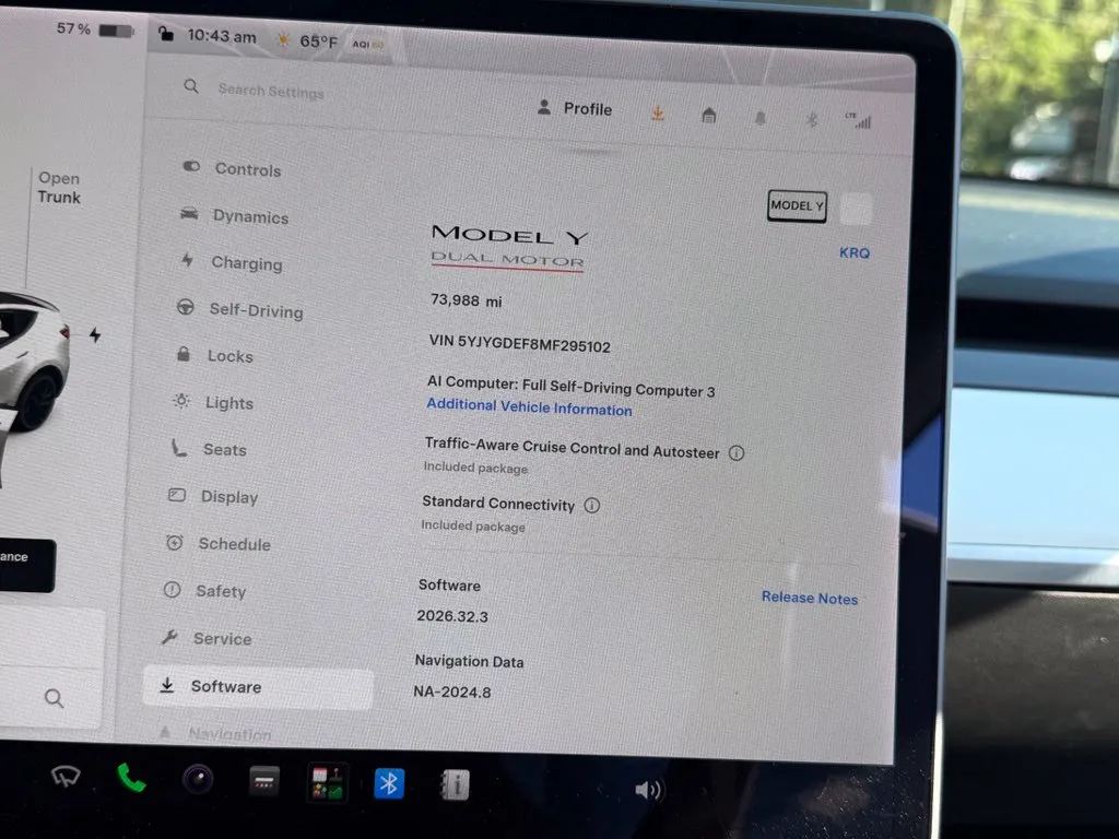 Tesla Model Y photo 52