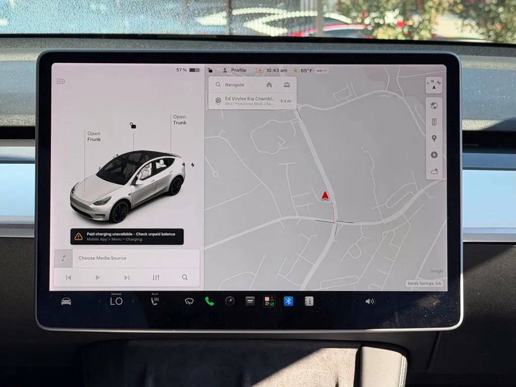 Tesla Model Y photo 46