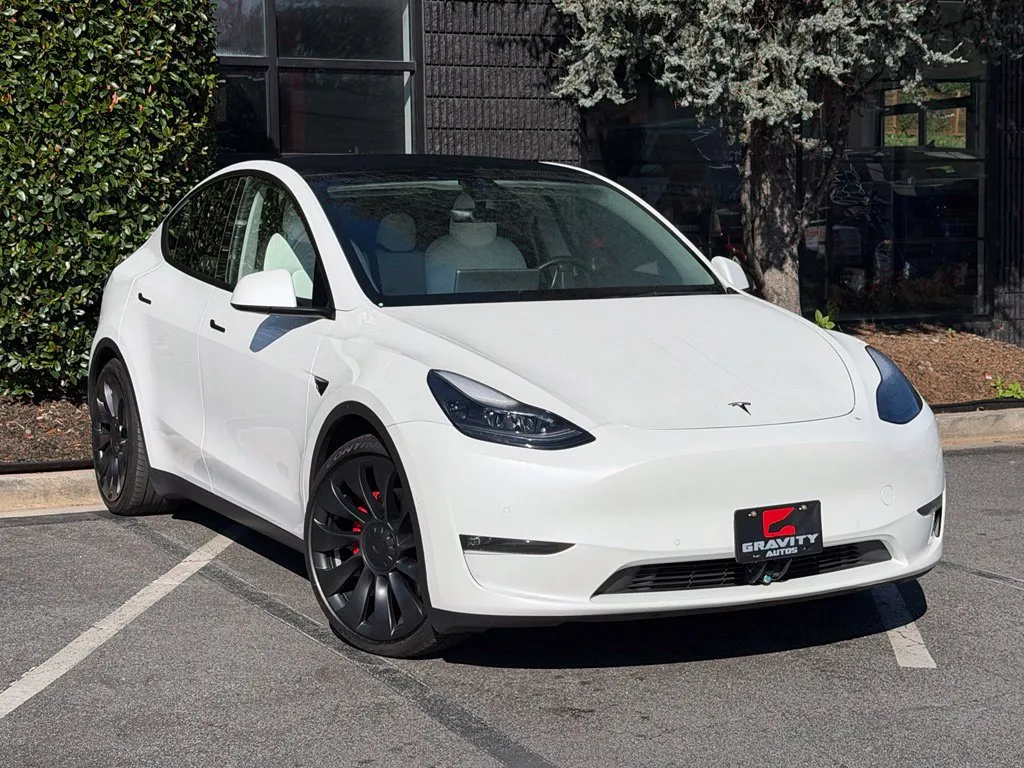 Tesla Model Y photo 7