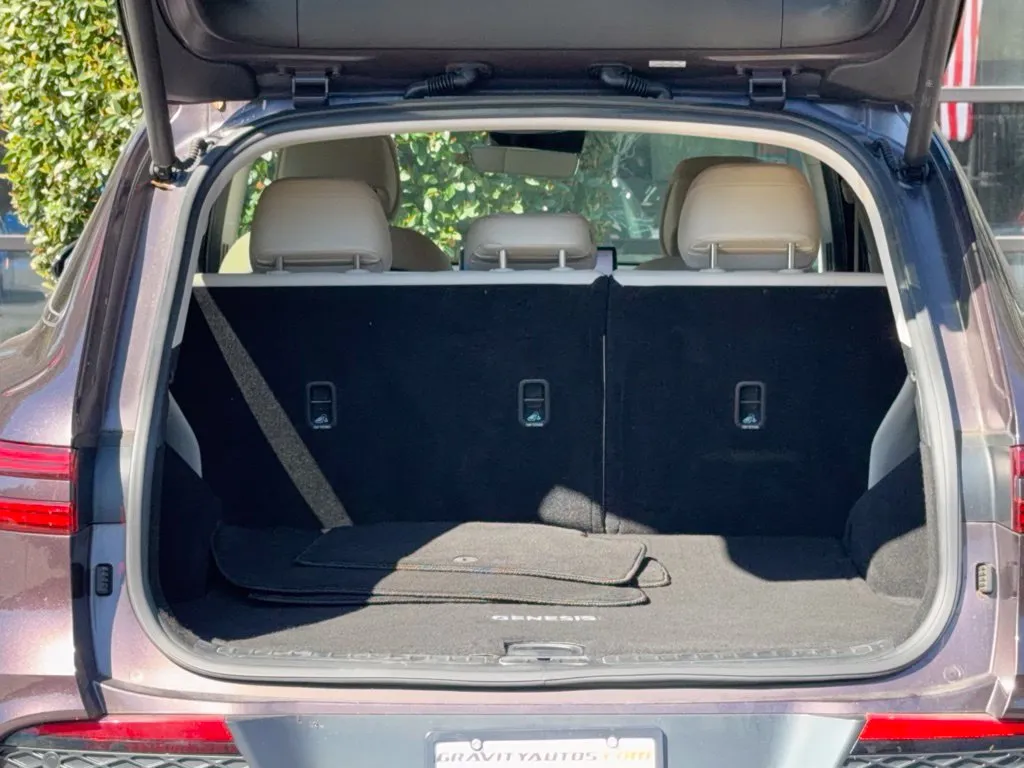 Genesis GV70 photo 18