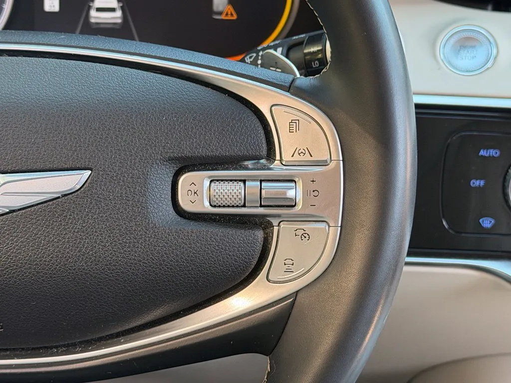 Genesis GV70 photo 46