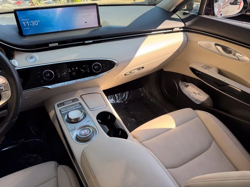 Genesis GV70 photo 43