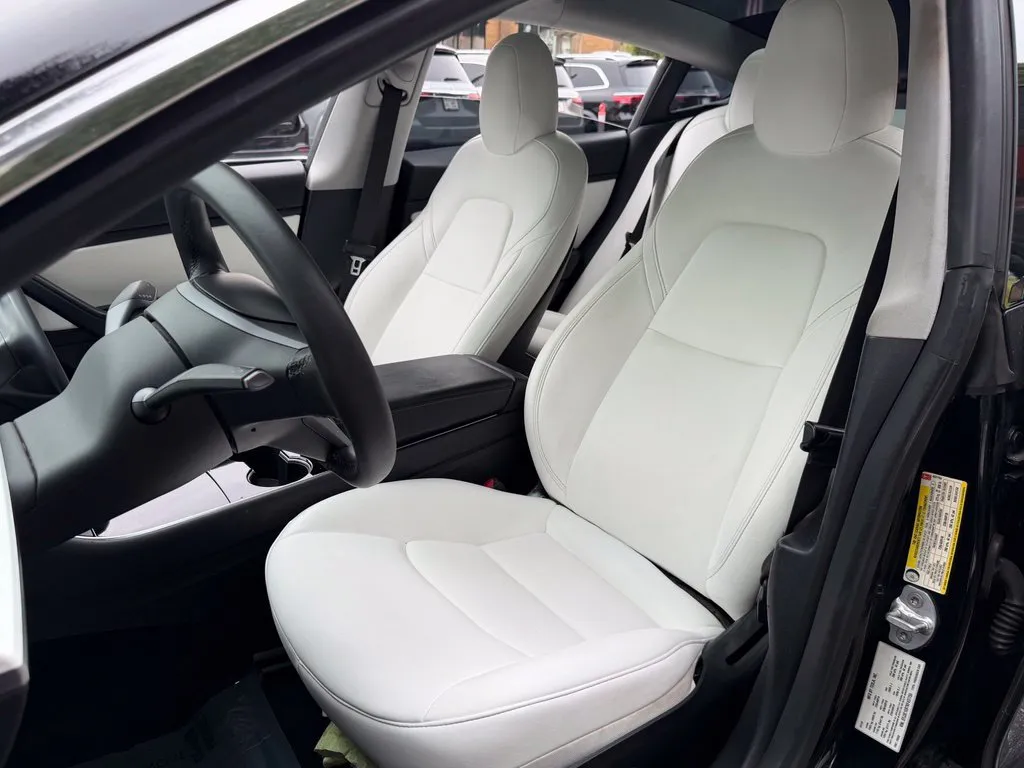 Tesla Model 3 photo 26