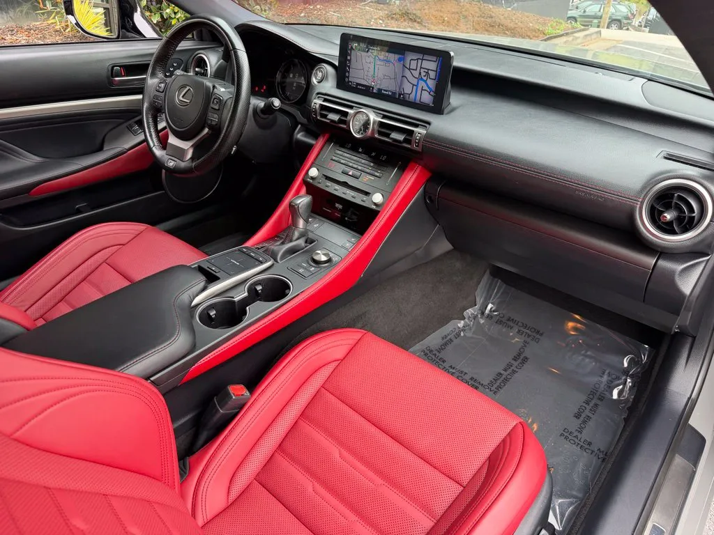 Lexus RC photo 32