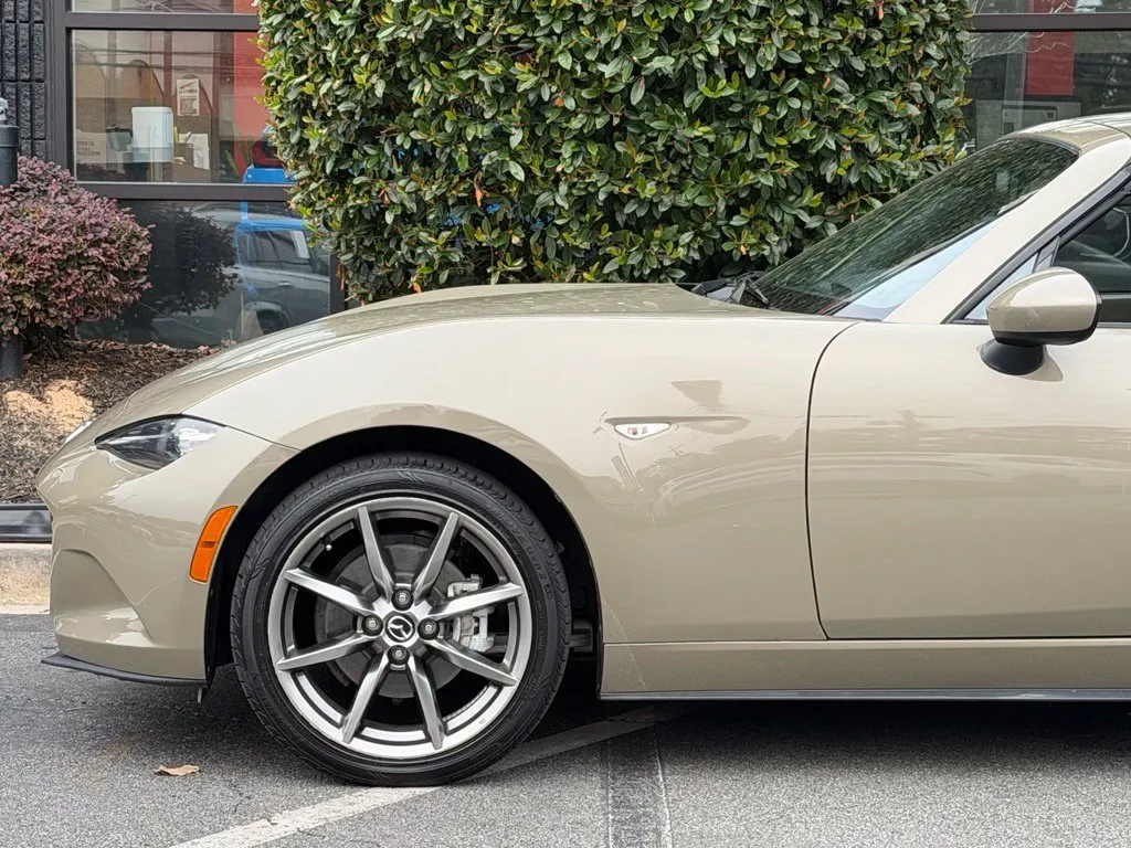 Mazda Miata photo 10