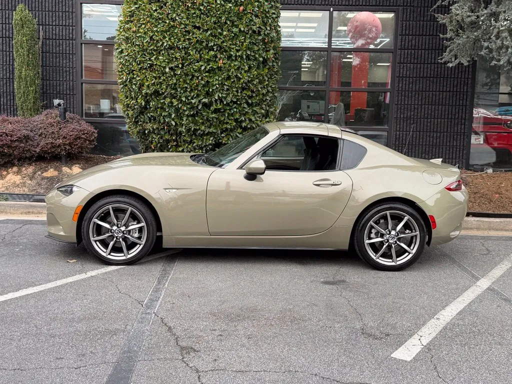 Mazda Miata photo 9