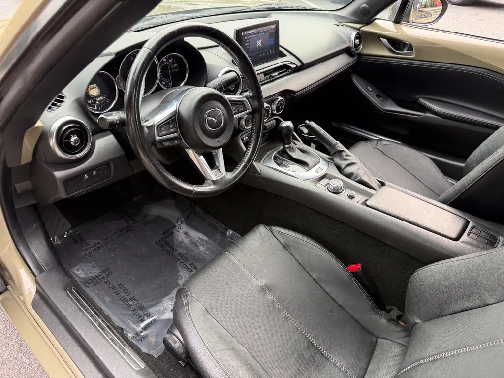 Mazda Miata photo 24