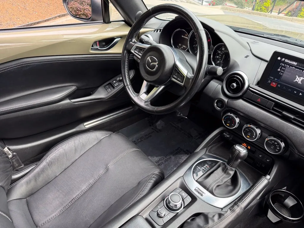 Mazda Miata photo 34