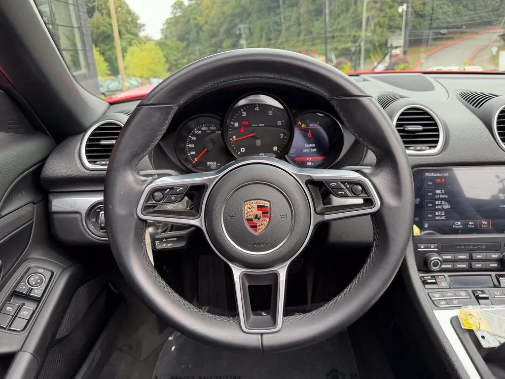 Porsche 718 Boxster photo 39
