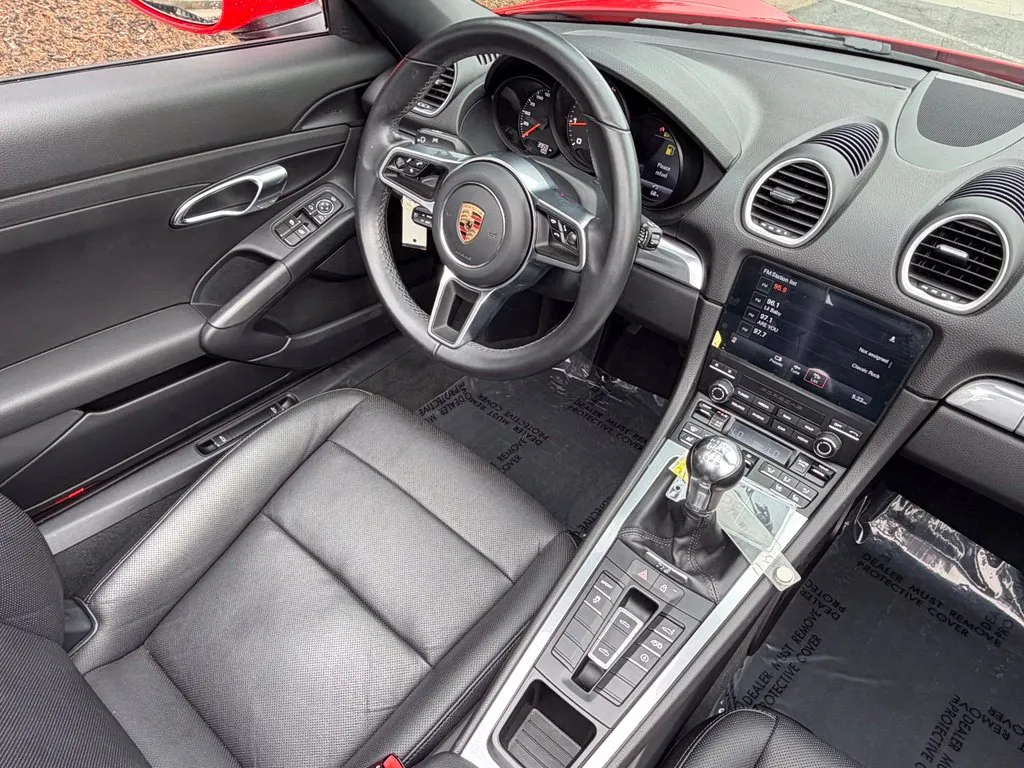 Porsche 718 Boxster photo 37