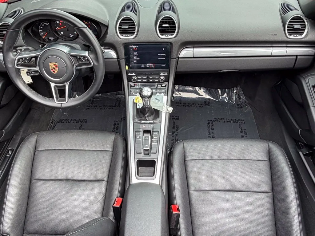 Porsche 718 Boxster photo 36