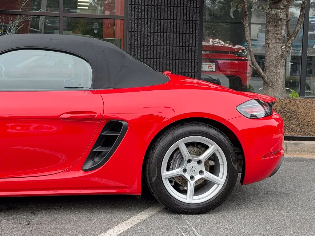 Porsche 718 Boxster photo 12