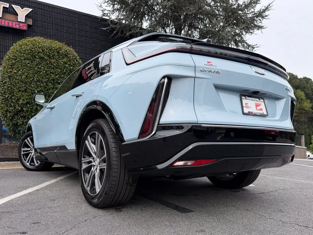 Cadillac Lyriq photo 20