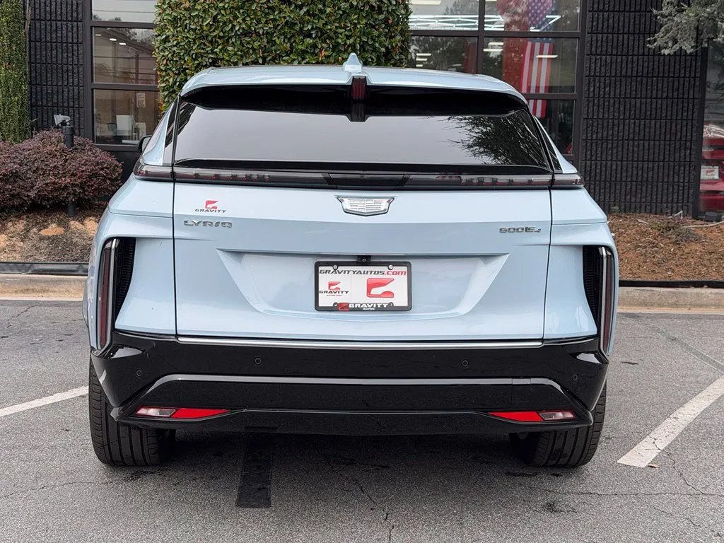 Cadillac Lyriq photo 14