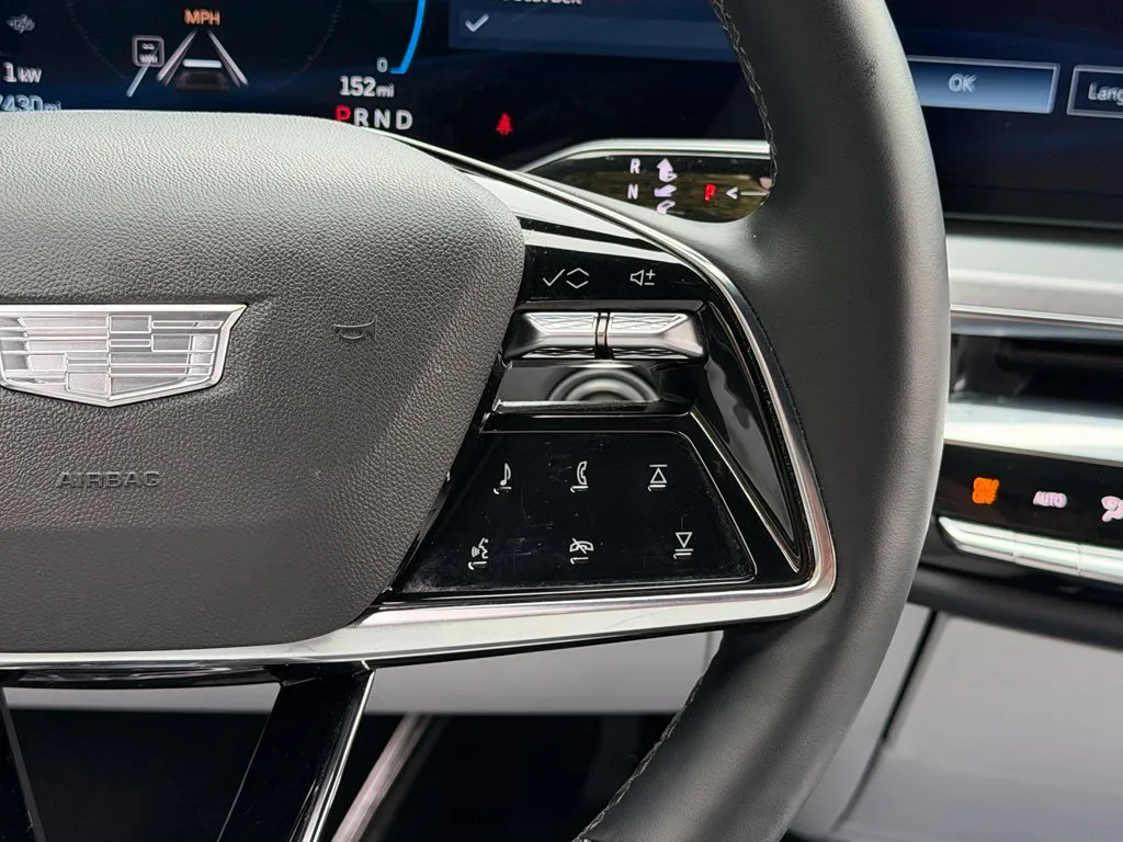 Cadillac Lyriq photo 41