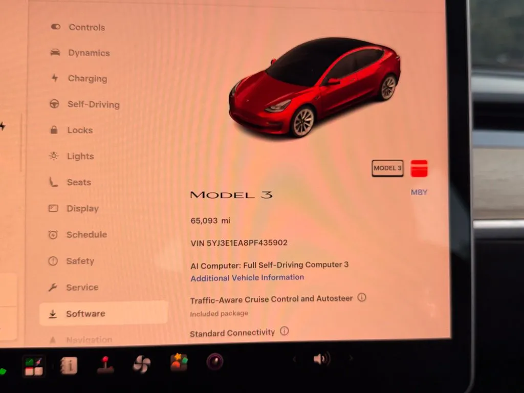 Tesla Model 3 photo 52