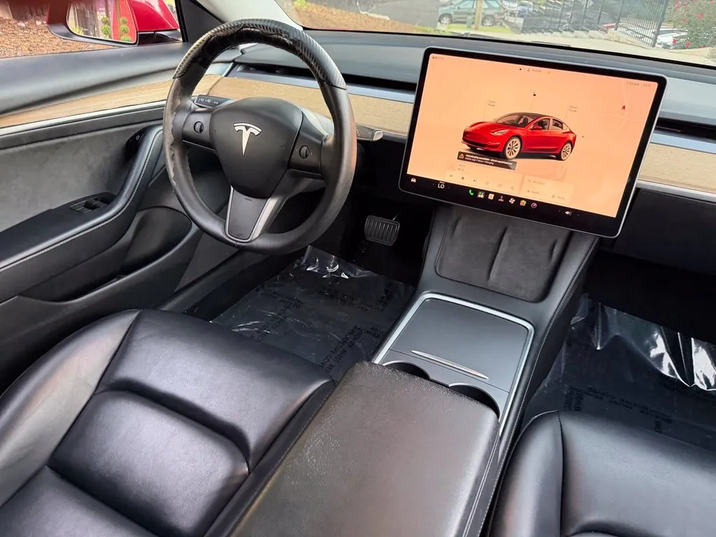 Tesla Model 3 photo 41