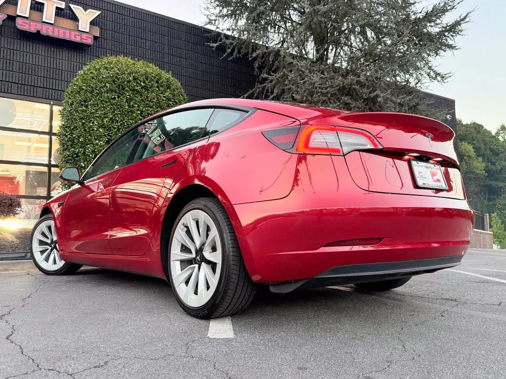 Tesla Model 3 photo 20
