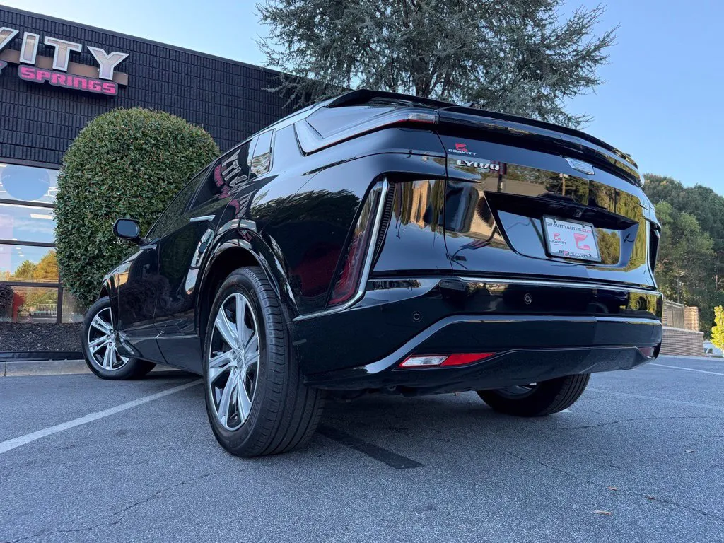 Cadillac Lyriq photo 20