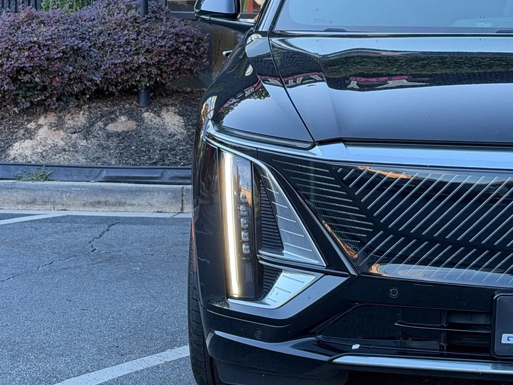 Cadillac Lyriq photo 5