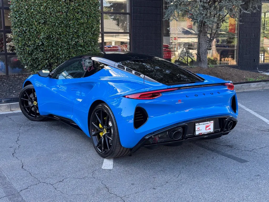 Lotus Emira photo 16