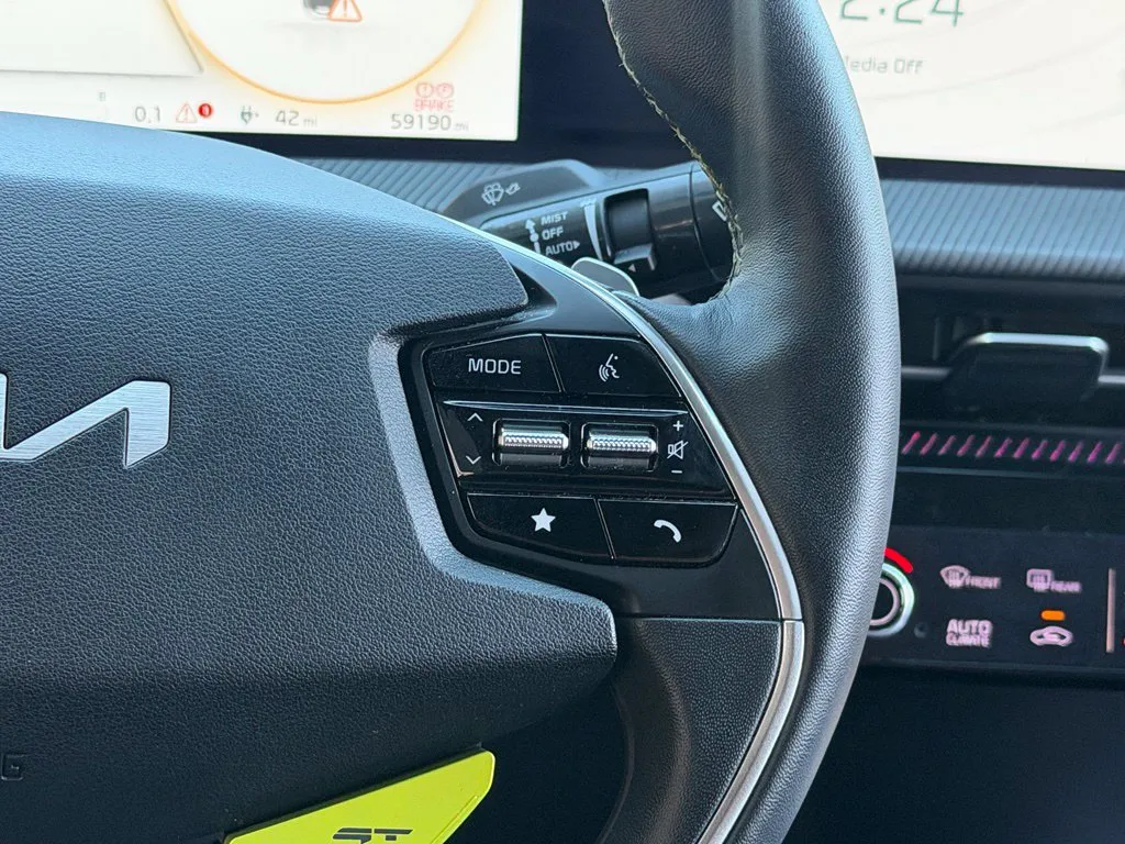 Kia EV6 photo 44