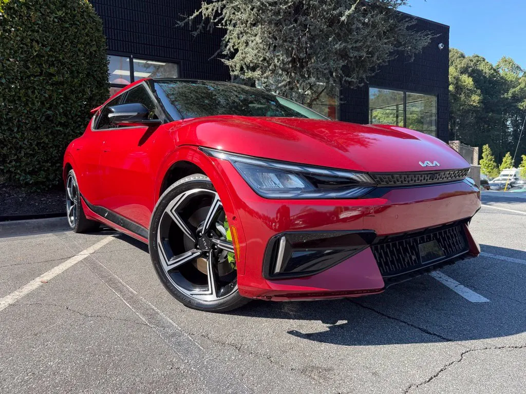 Kia EV6 photo 8