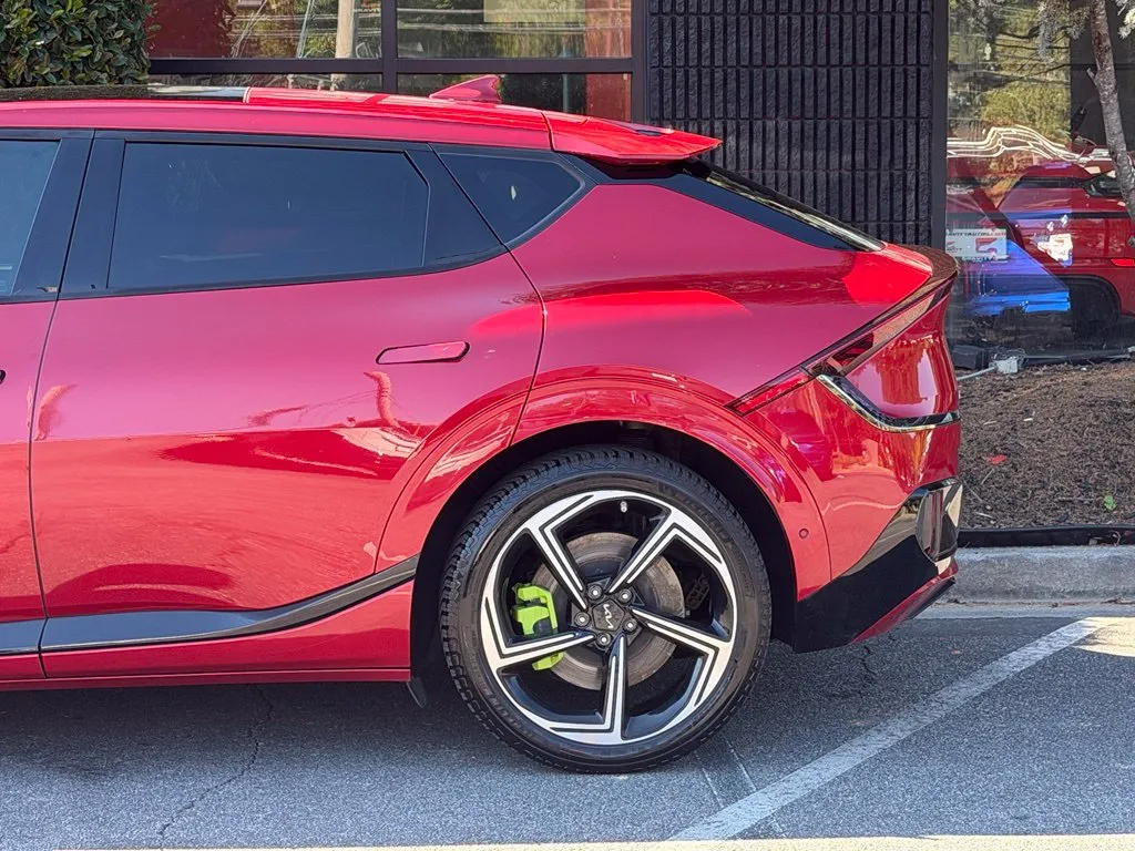 Kia EV6 photo 11