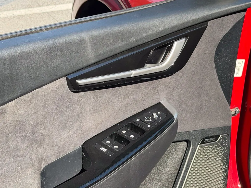 Kia EV6 photo 29