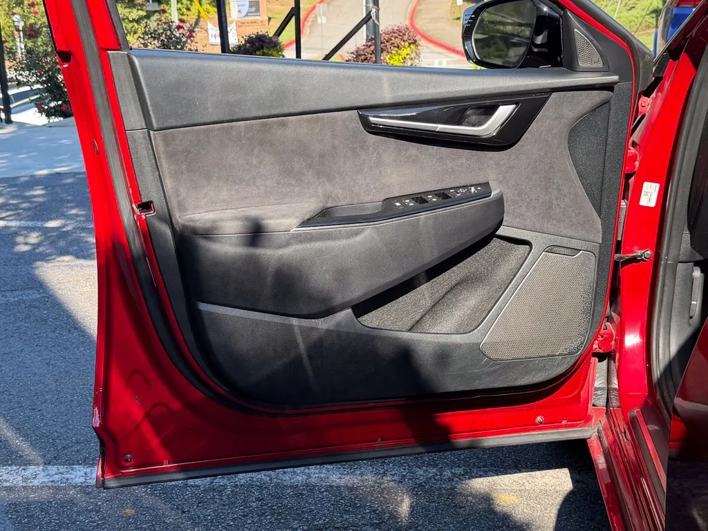 Kia EV6 photo 28