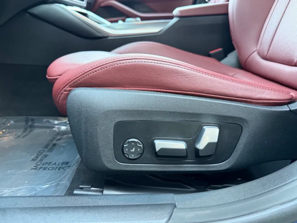 BMW i4 photo 27