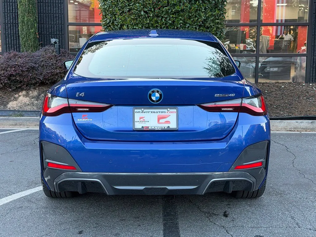 BMW i4 photo 14