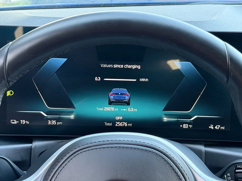 BMW i4 photo 47