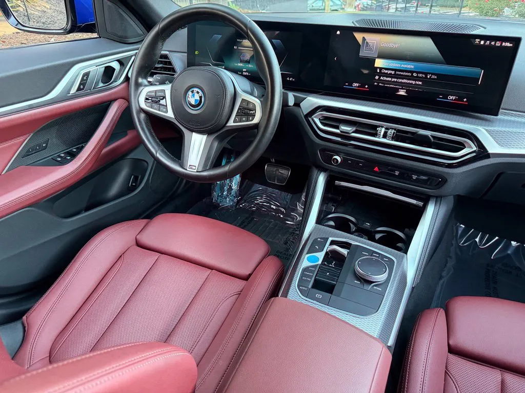 BMW i4 photo 42