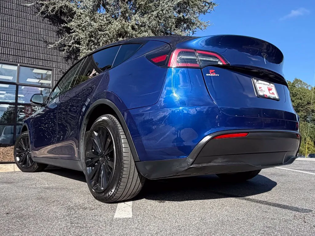 Tesla Model Y photo 20