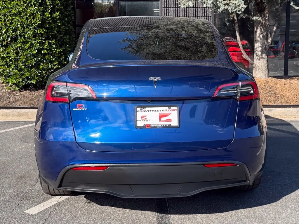 Tesla Model Y photo 14