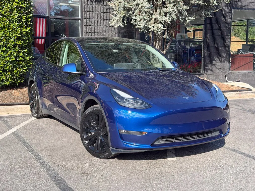 Tesla Model Y photo 7
