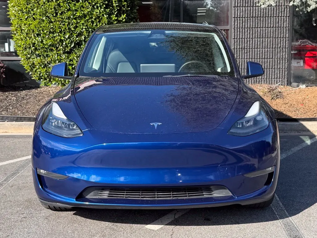 Tesla Model Y photo 3
