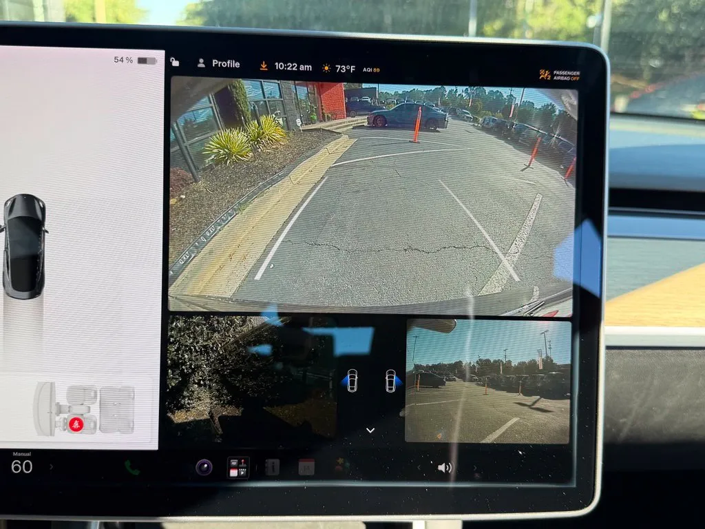 Tesla Model 3 photo 50