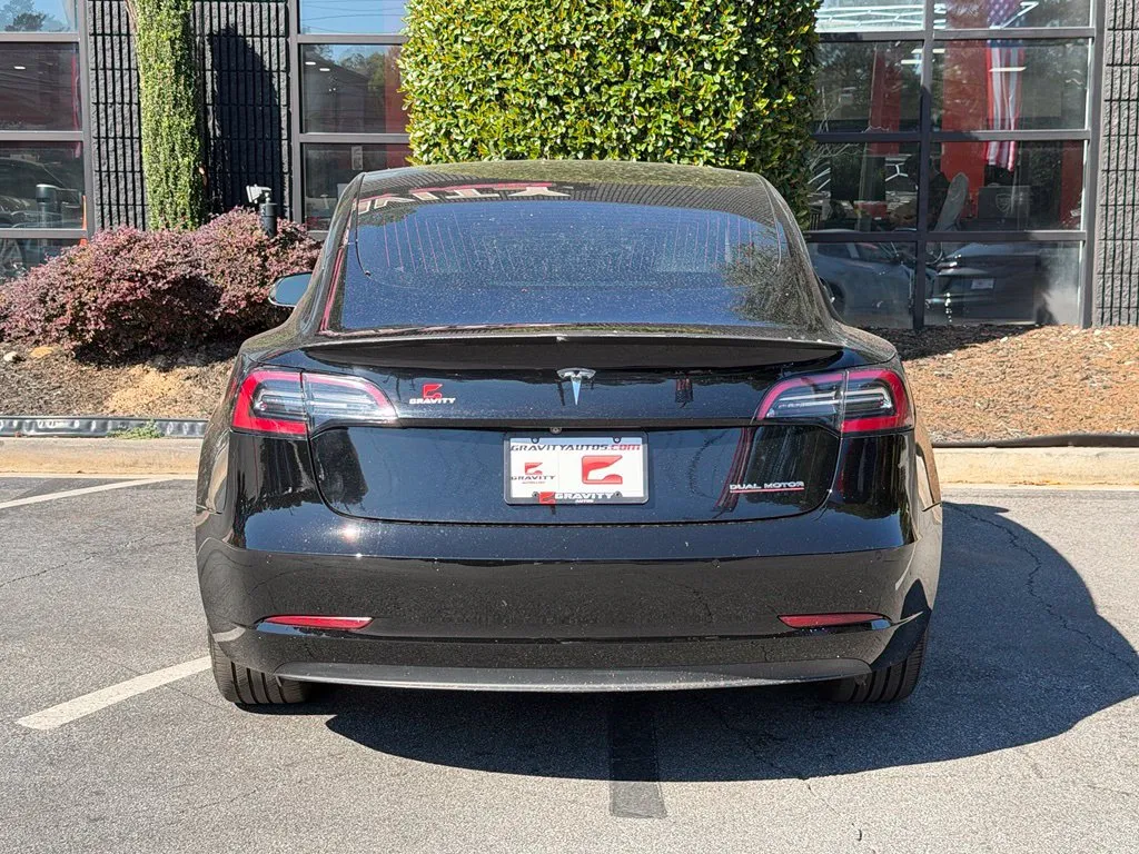 Tesla Model 3 photo 14