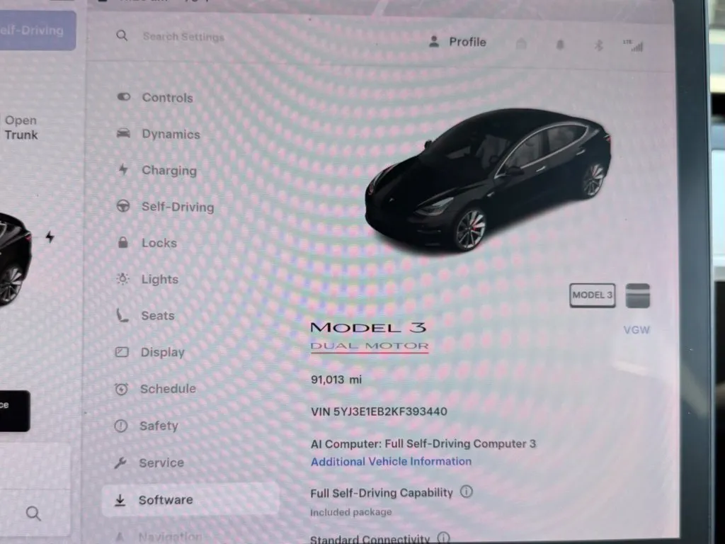 Tesla Model 3 photo 51